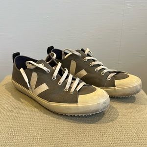 Veja Nova canvas shoes in khaki green. Good used condition. Size 44 (11US)